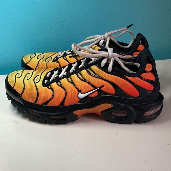 Nike Air Max Plus “Tiger” Orange Sneakers 852630-040 US Mens Size 8 / 41 EU - Picture 1 of 16